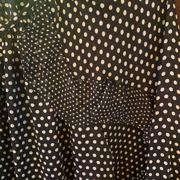 NWOT CHAPS polka dotted ruffle blouse size Medium - Picture 3 of 8